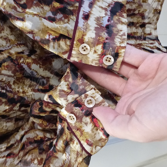 🍂Antonio Melani🍂 - Gold/Red/Black/Brown Pleated Front Semi-Sheer Gaylene Top - Picture 10 of 13